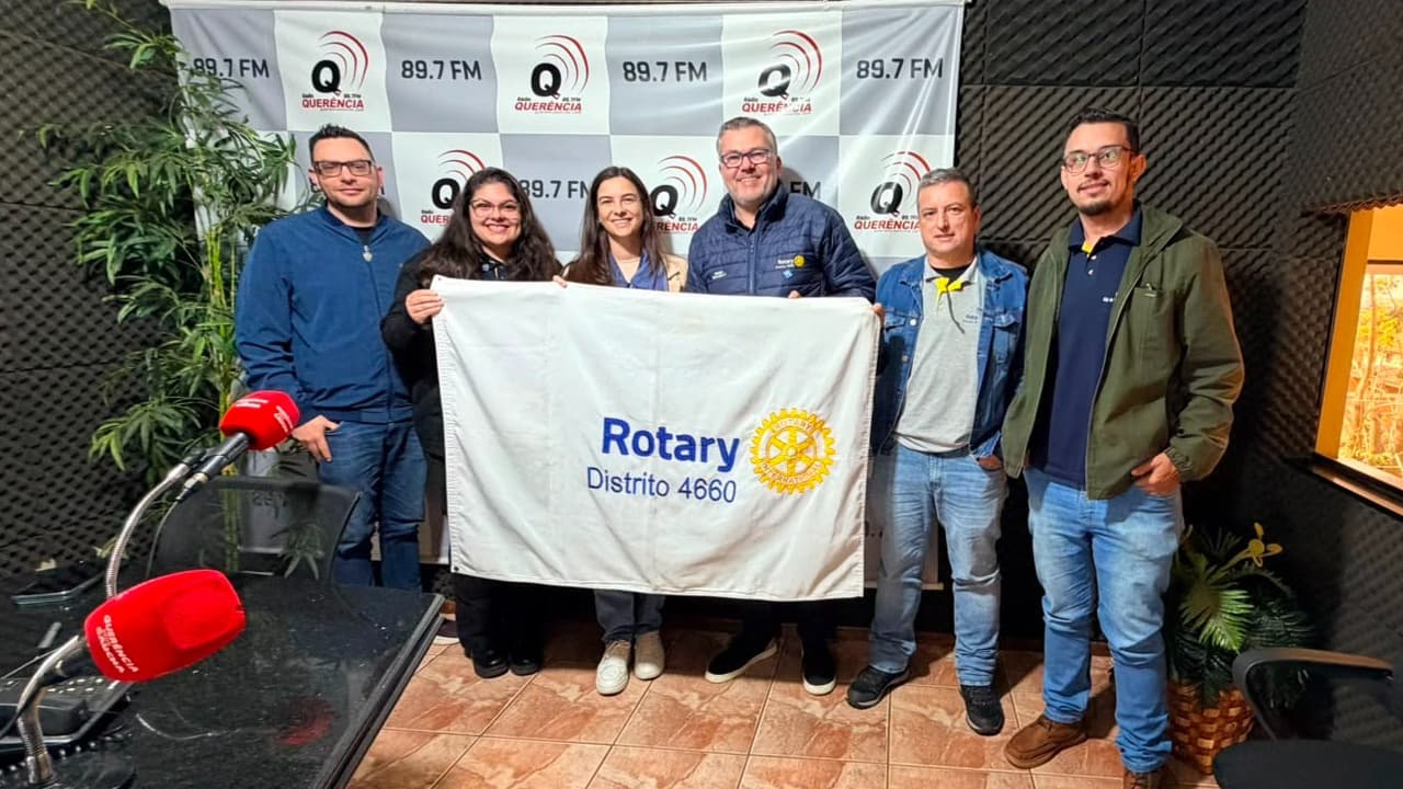 Rotary Club destaca ações e anuncia inauguração de Marco Rotário durante entrevista na Rádio Querência